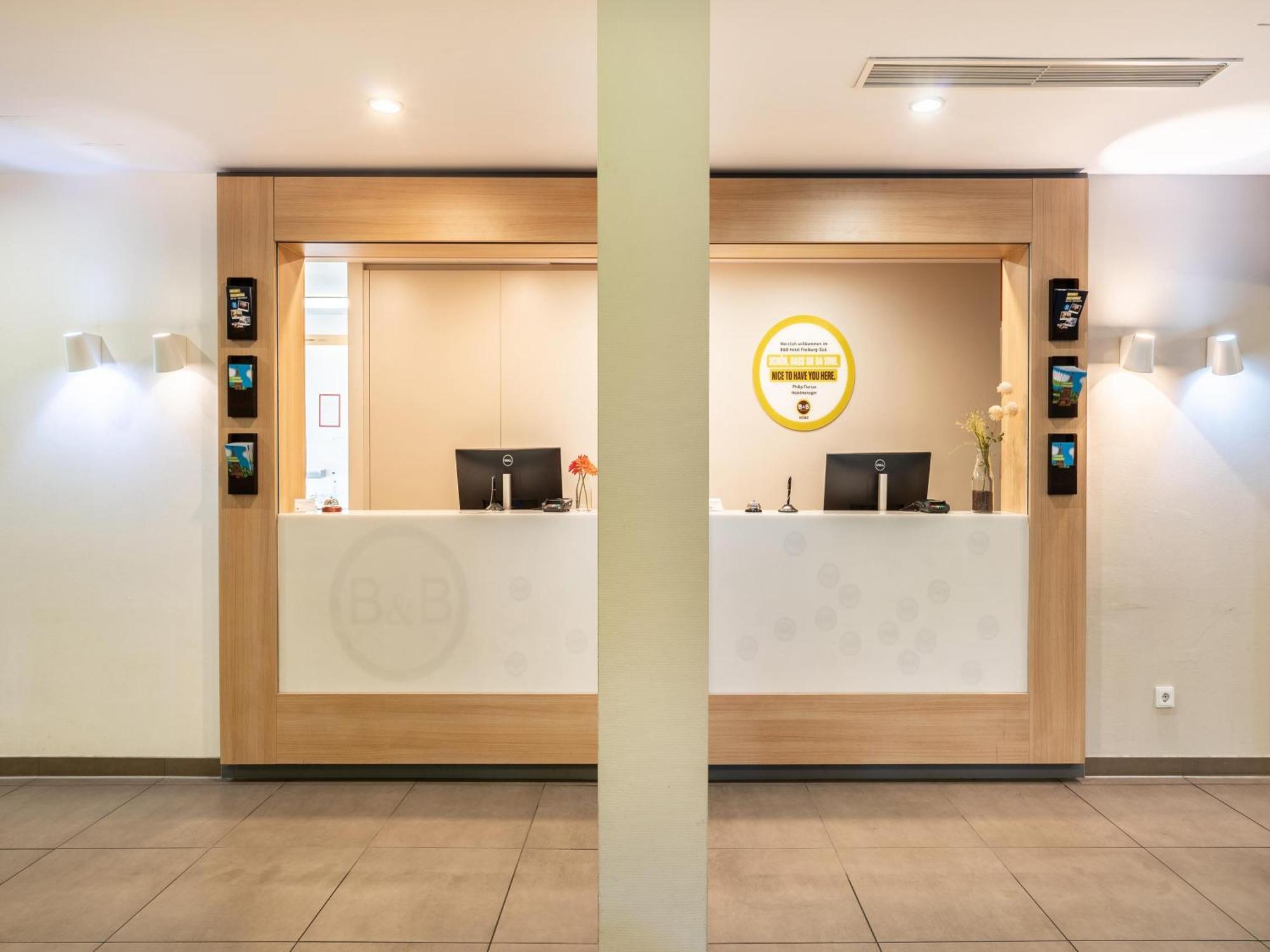 B&B Hotel Freiburg-Sued Eksteriør billede